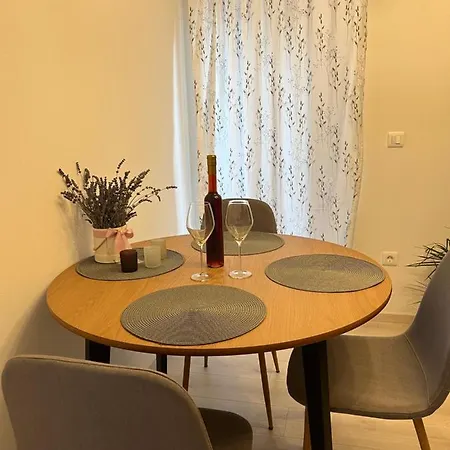 A & N With Free Private Parking * Пула