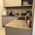 A & N With Free Private Parking Apartment *