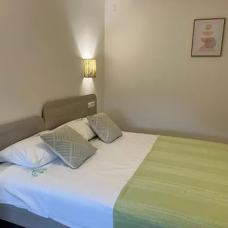 A & N With Free Private Parking 普拉